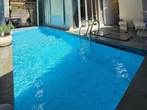 Villa Kolam Renang di Batu – 15 Rekomendasi Terbaik Villa Batu Malang Private pool villa di Batu cocok untuk liburan keluarga