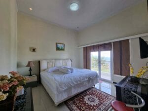Villa di Kota Batu – 15 Rekomendasi Sewa Terbaik & Nyaman Villa Batu Malang tempat tidur villa di kota batu